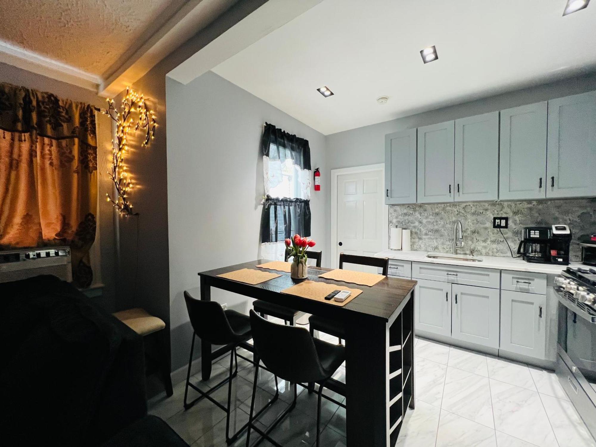 3 Bedrooms In 2Nd Floor Modern Brooklyn Home, Close To J Train New York Eksteriør bilde